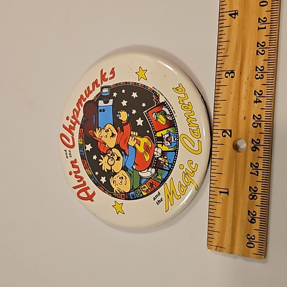 1985 Alvin and The Chipmunks and the Magic Camera Pinback Button - Picture 3 of 6
